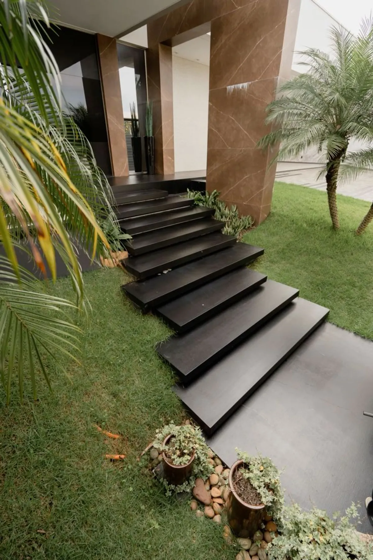 Preto São Gabriel aplicado em obra